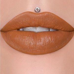 Jeffree Star PLASTIC SURGERY Velvet Trap Lipstick